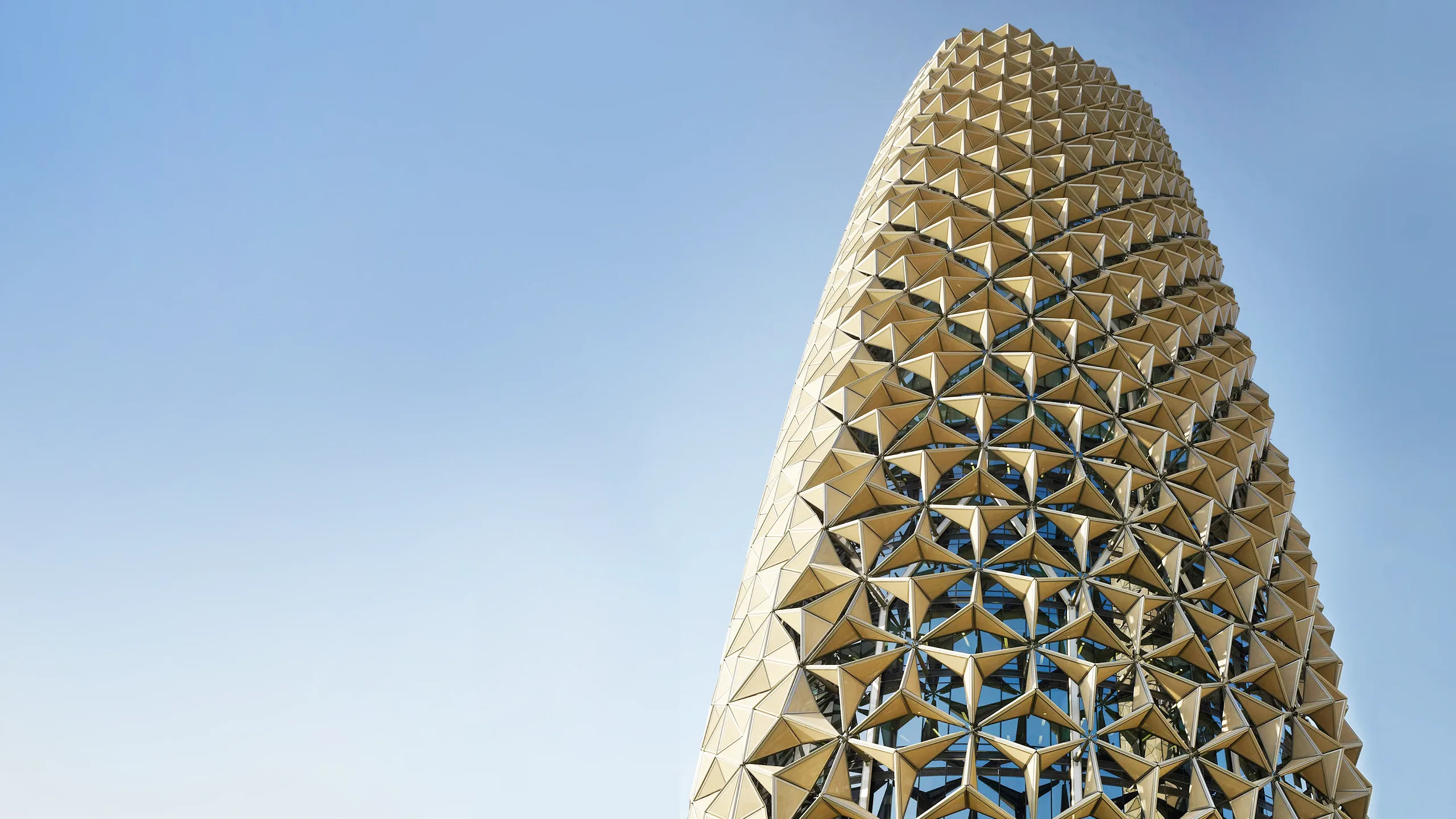 Al Bahar Towers - origami mashrabiya facade